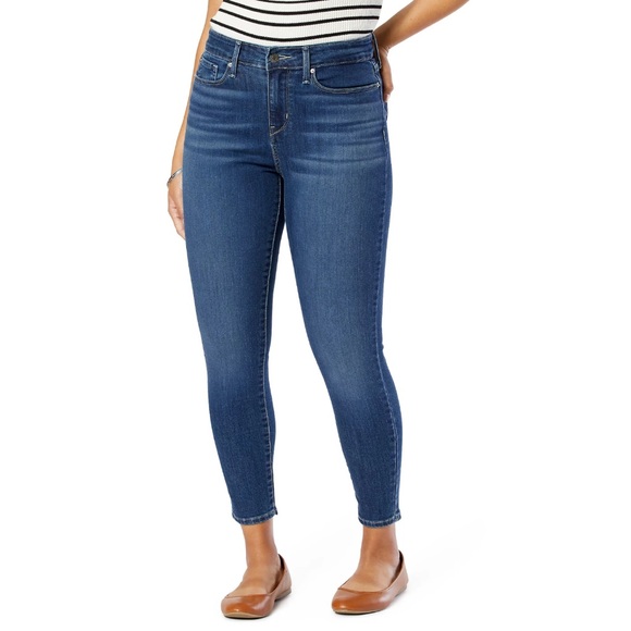 Plus size, Signature Levi Strauss mid rise skinny jeans - Picture 1 of 10